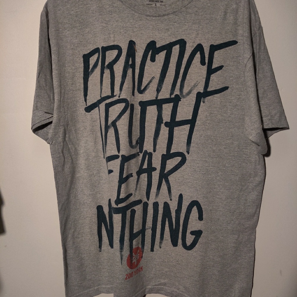 Graphic tee